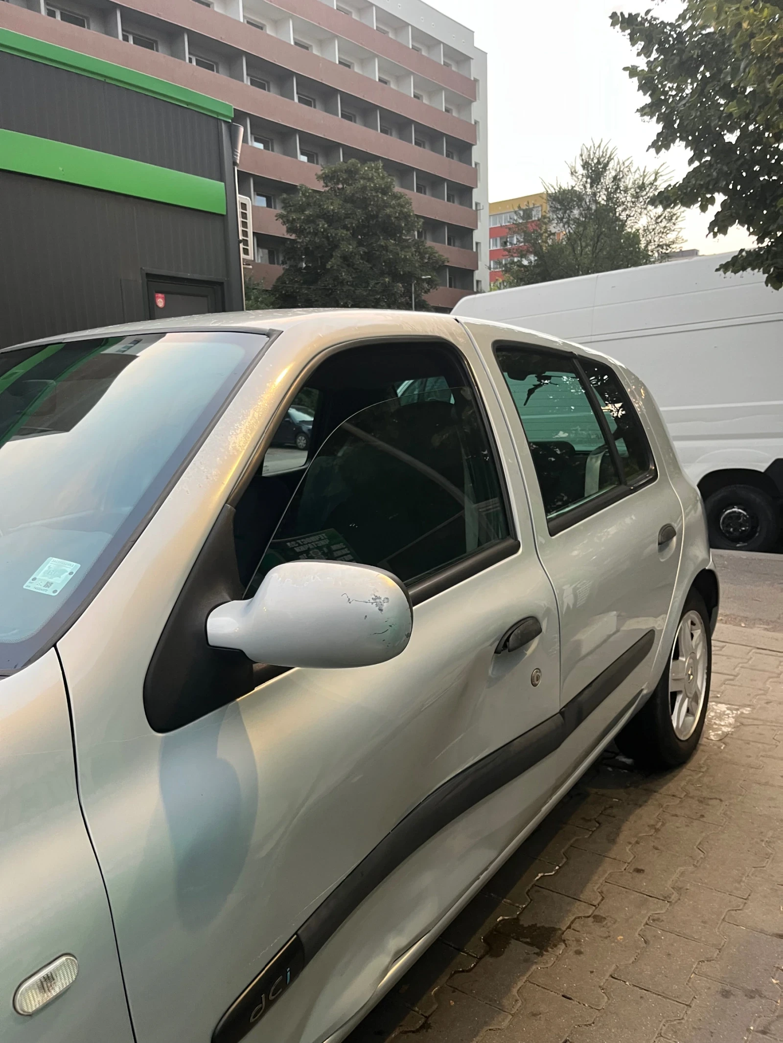 Renault Clio, снимка 5 - Автомобили и джипове - 55852647