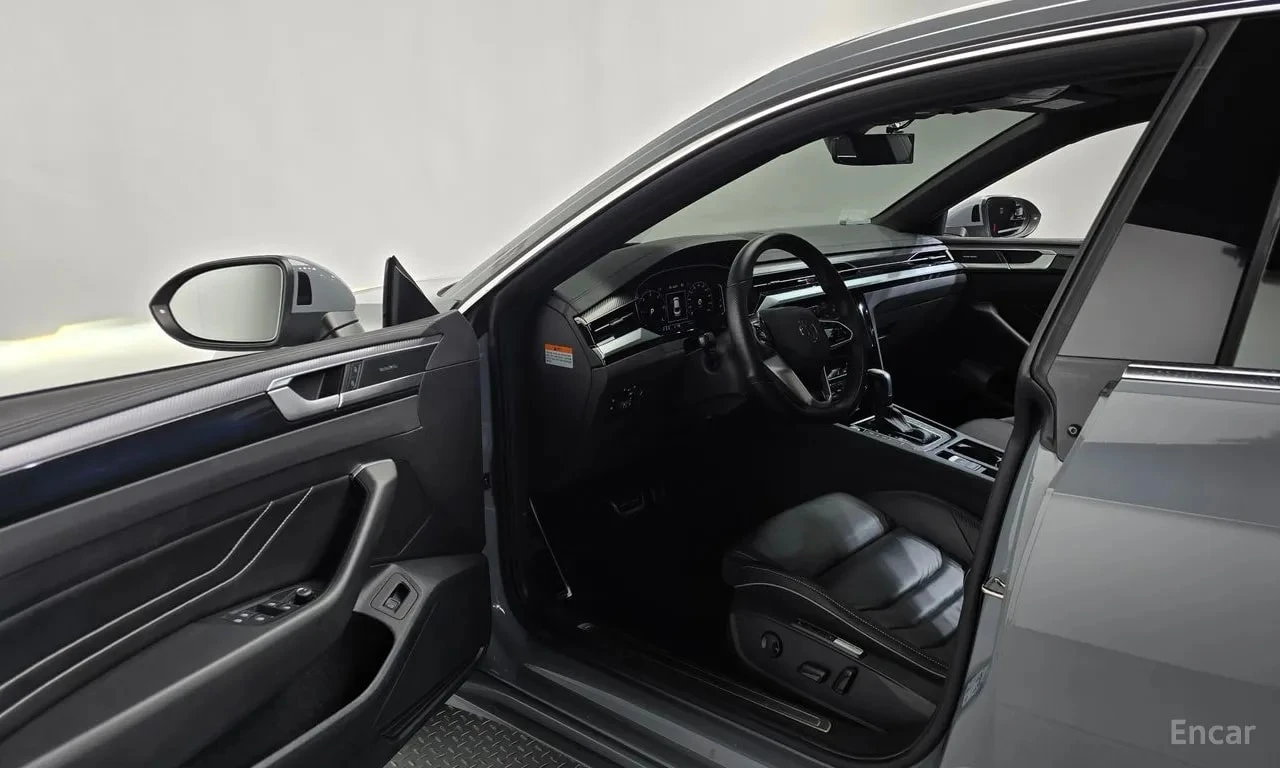 VW Arteon  R LIINE 4Motion / СЕРТИФИКАТ ЗА ОТЛИЧНО КАЧЕСТВО , снимка 10 - Автомобили и джипове - 55923104