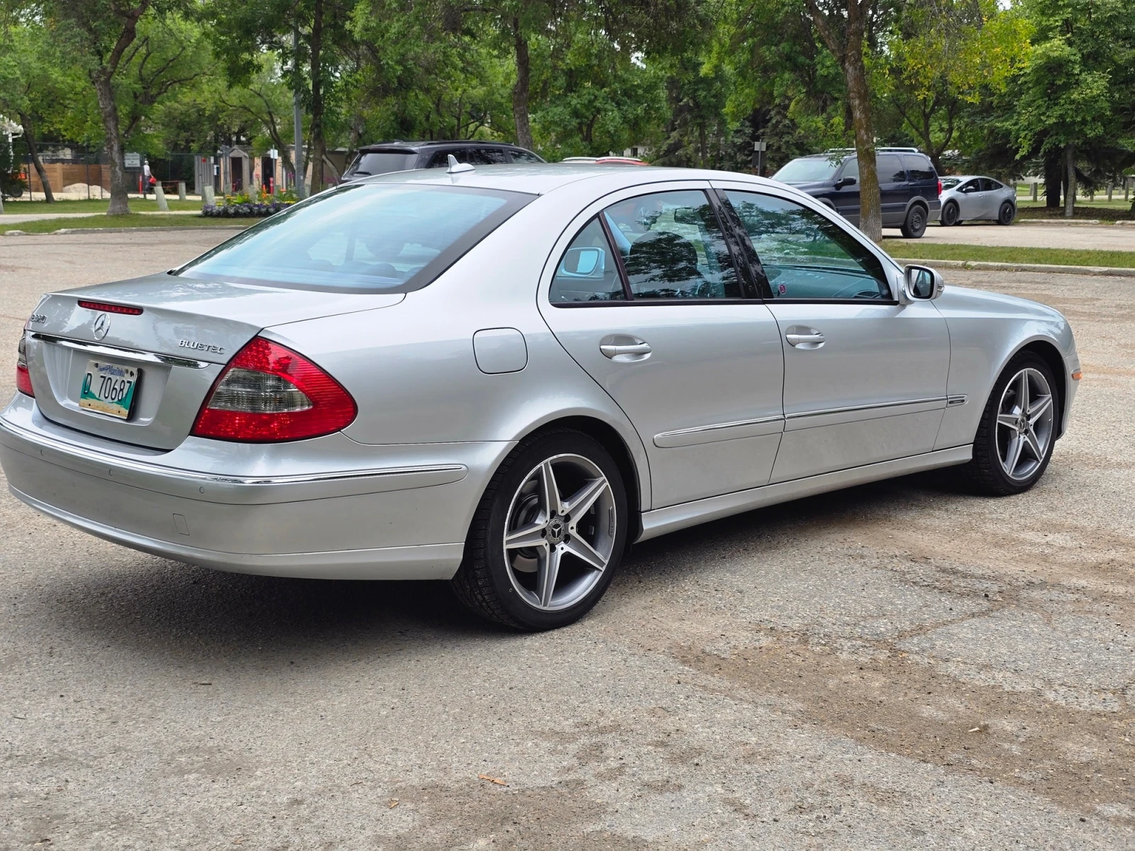 Mercedes-Benz E 320 * ПОДГРЕВ* MEMORY PACKAGE* ПОДГРЕВ НА ВОЛАН, снимка 3 - Автомобили и джипове - 55988854