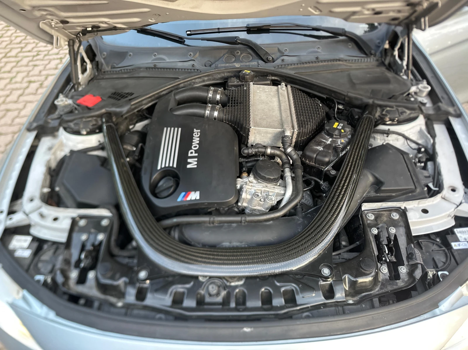 BMW M3 4dr Sdn* CARFAX* АВТОКРЕДИТ БЕЗ ПЪРВОНАЧАЛНА ВНОСК, снимка 13 - Автомобили и джипове - 56136974