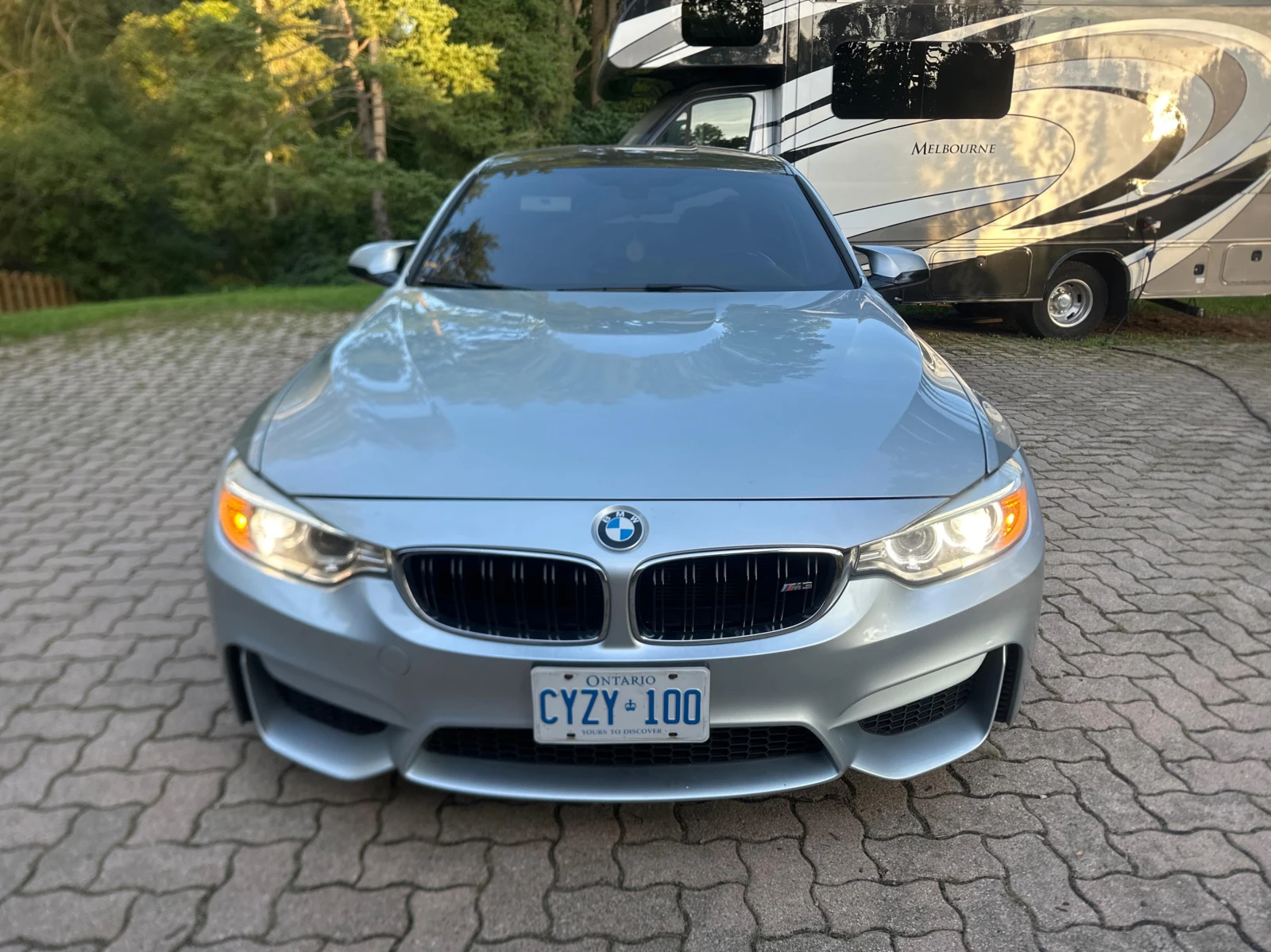 BMW M3 4dr Sdn* CARFAX* АВТОКРЕДИТ БЕЗ ПЪРВОНАЧАЛНА ВНОСК, снимка 5 - Автомобили и джипове - 56136974