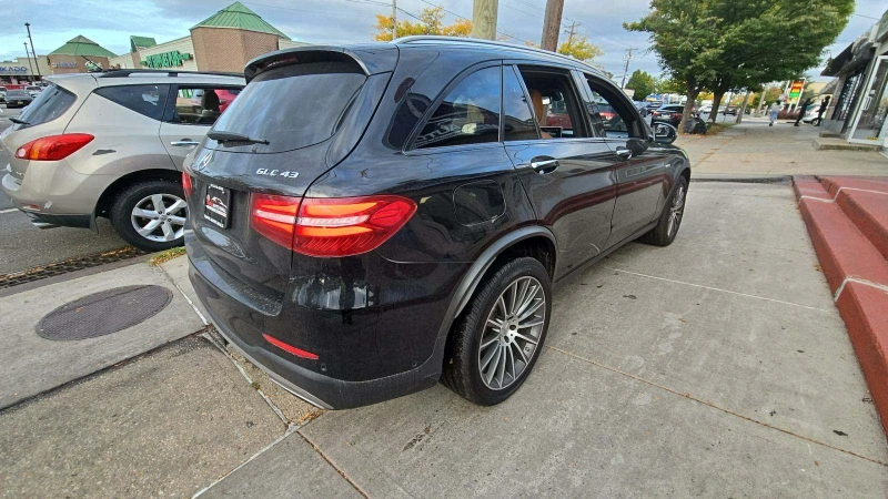 Mercedes-Benz GLC 43 AMG 2019 Mercedes-Benz AMG GLC 43 4MATIC, снимка 3 - Автомобили и джипове - 47980842