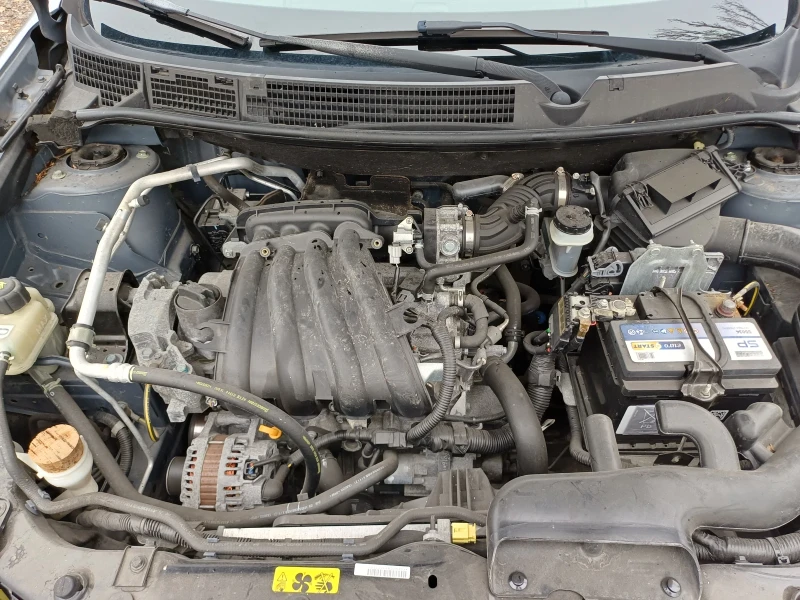 Nissan Qashqai 1.6 i 16v, снимка 16 - Автомобили и джипове - 52654320