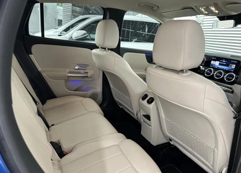 Mercedes-Benz GLA 200 d, снимка 7 - Автомобили и джипове - 52694947