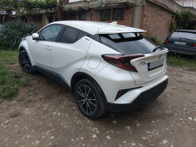 Toyota C-HR 4x4, Автоматик, Кожа, Навигация!, снимка 2 - Автомобили и джипове - 52801556