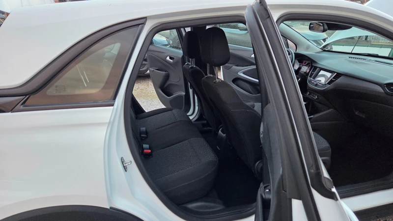 Opel Crossland X 1.2i AUT. 57000km, снимка 13 - Автомобили и джипове - 52921298