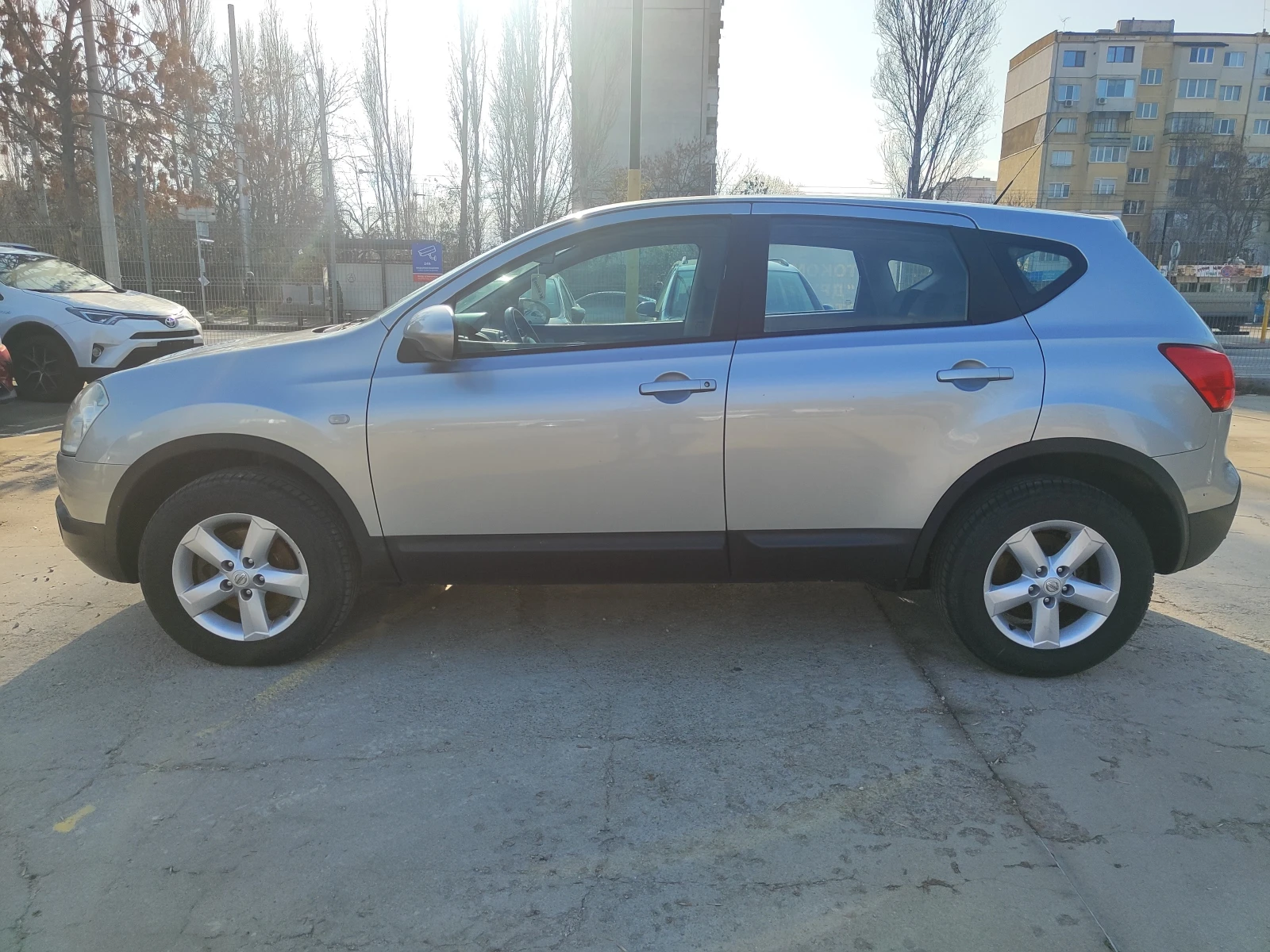 Nissan Qashqai 2.0i 16v - изображение 8