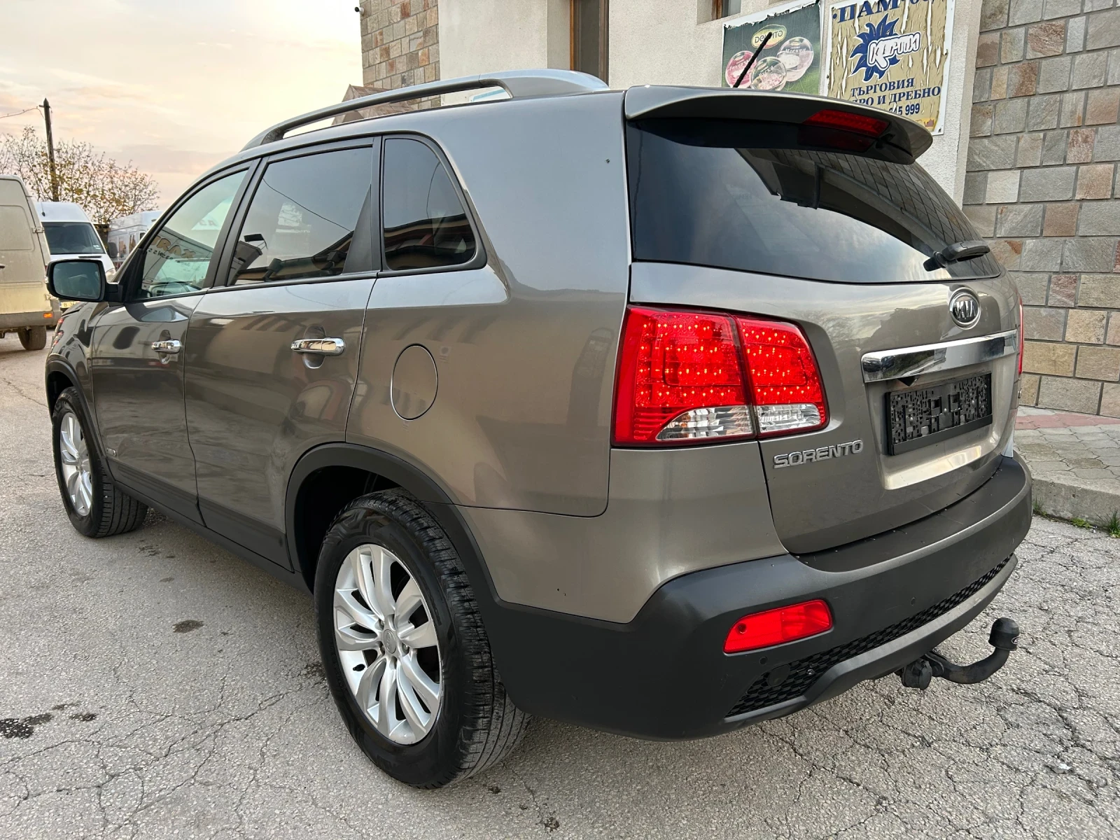 Kia Sorento 2.2CRDi 197k.c. 4WD FULL - изображение 6