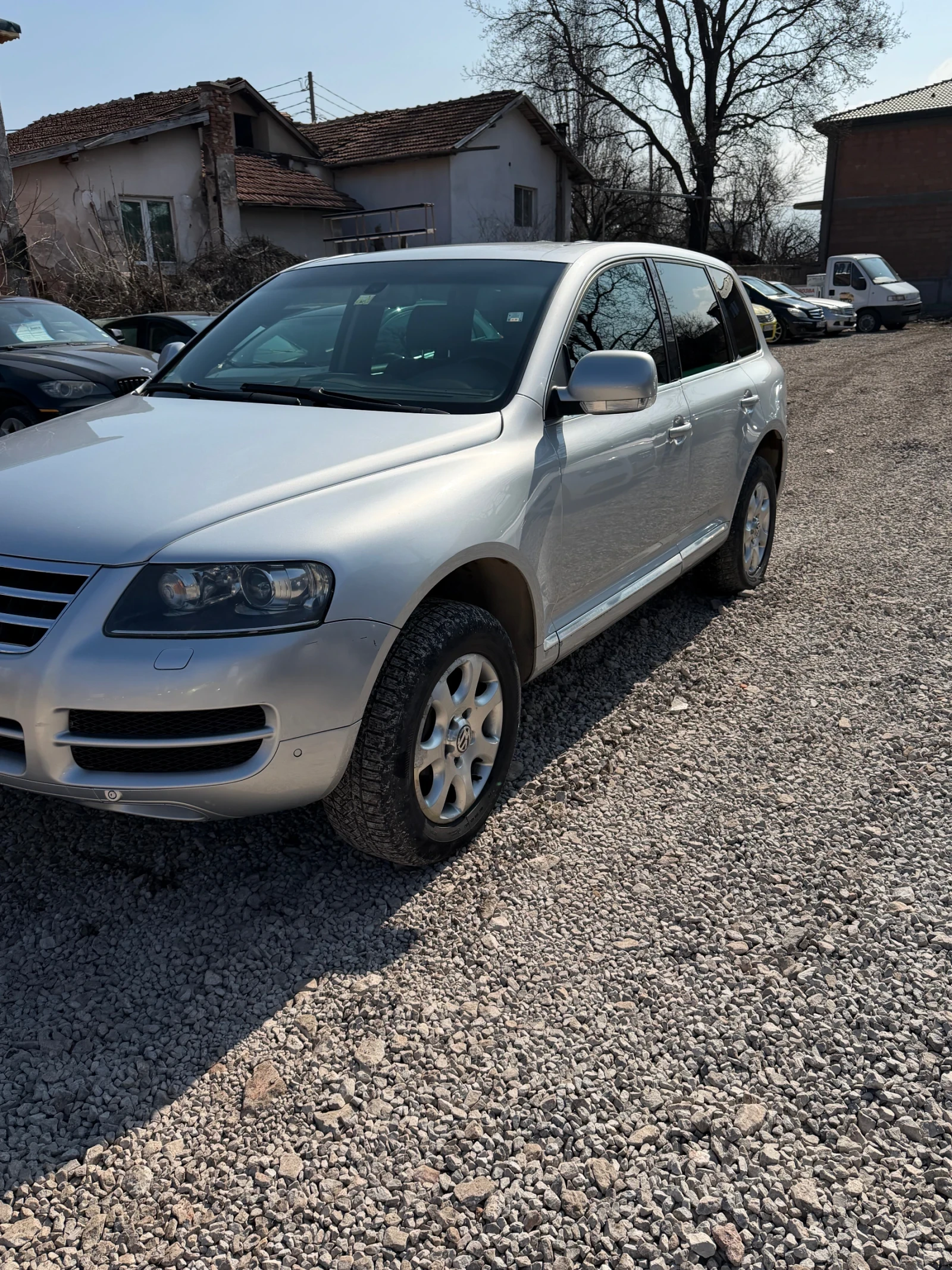 VW Touareg 4.2  V8 бензин, снимка 3 - Автомобили и джипове - 53777207