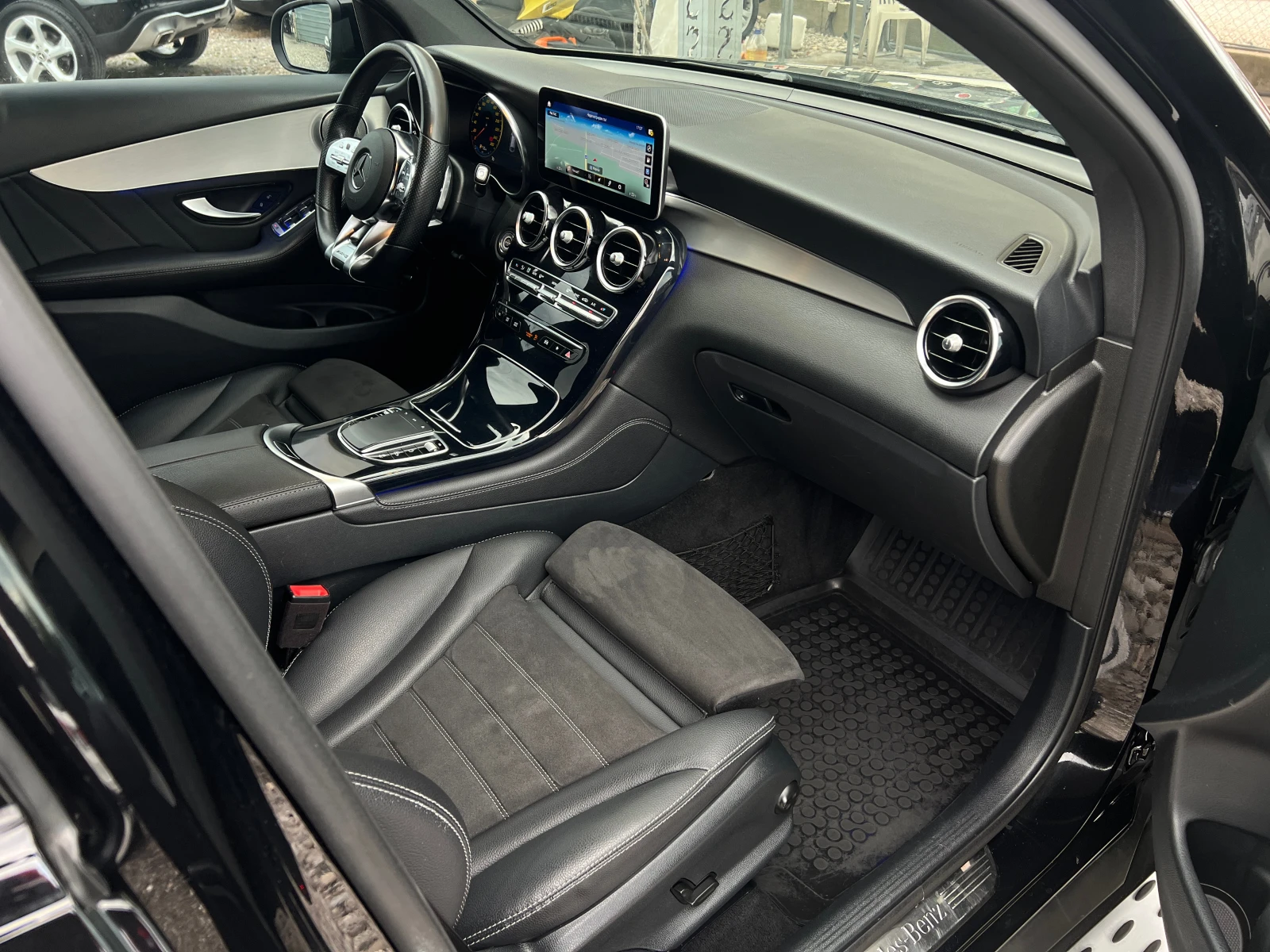 Mercedes-Benz GLC 300 D 4matic FACELIFT AMG EDITION OM654 EURO6D, снимка 11 - Автомобили и джипове - 54364719