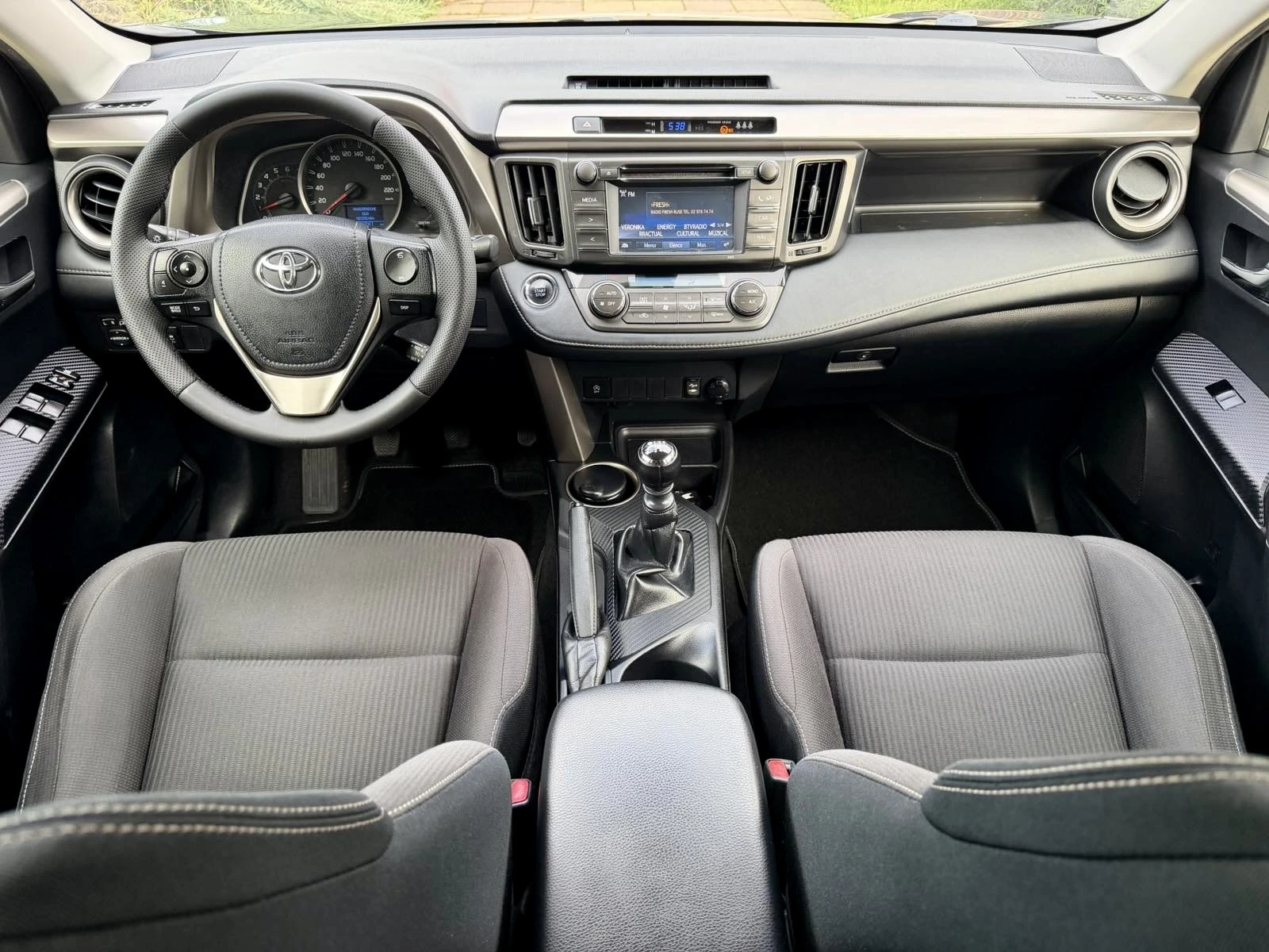 Toyota Rav4, снимка 12 - Автомобили и джипове - 54513605