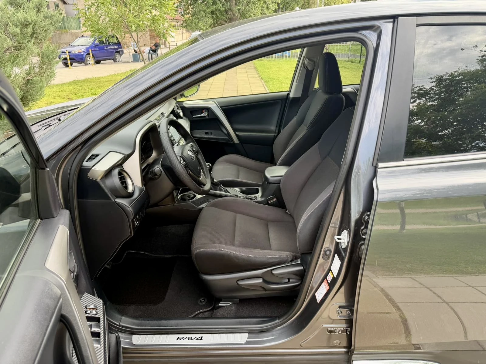 Toyota Rav4, снимка 10 - Автомобили и джипове - 54513605