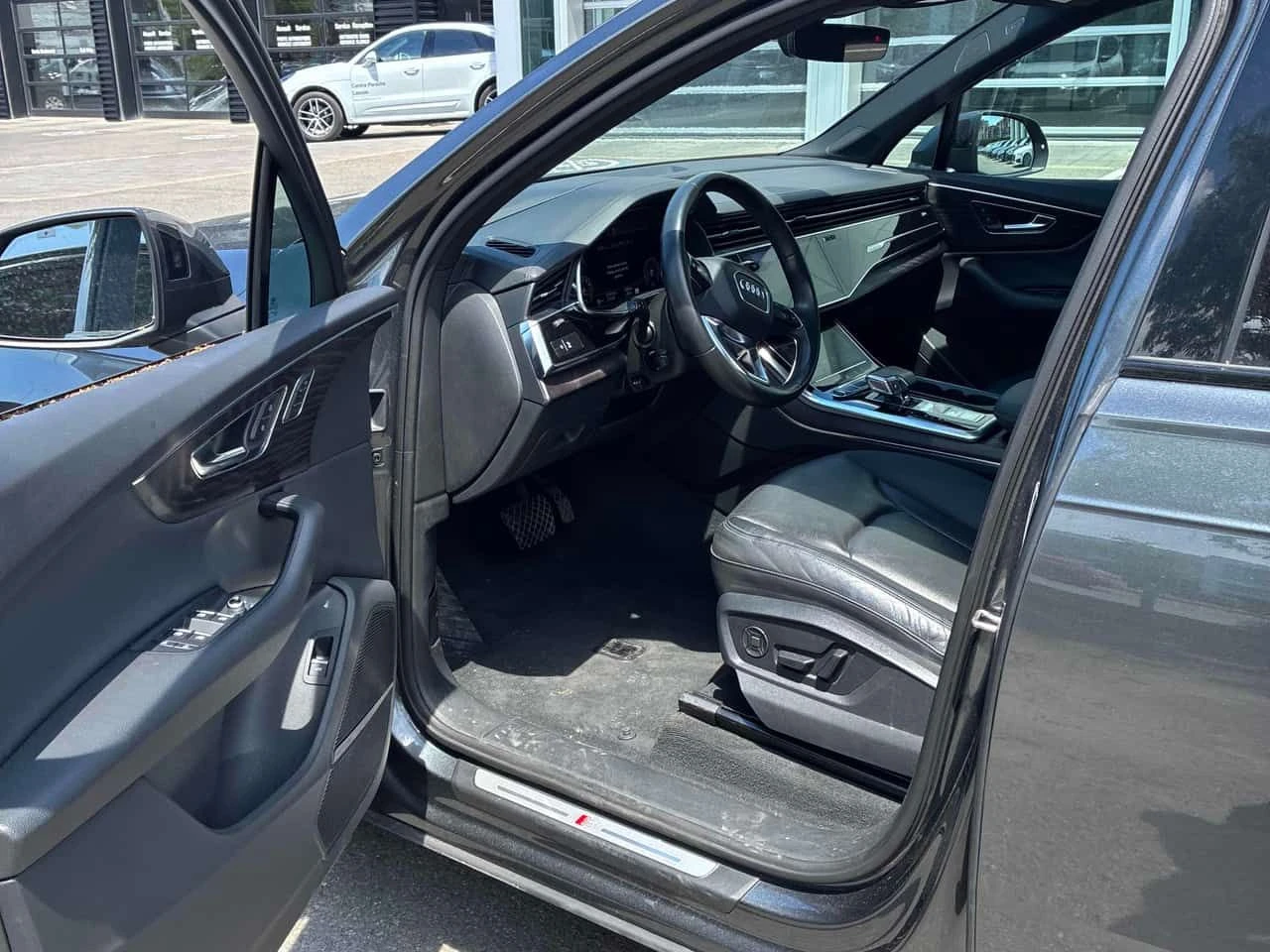 Audi Q7 Technik  CARFAX, снимка 5 - Автомобили и джипове - 54969159