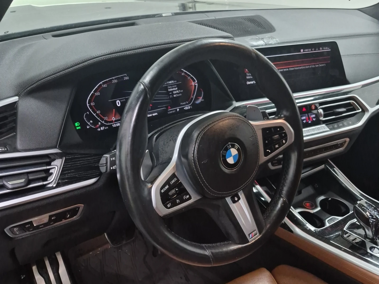 BMW X7 40I * M ПАКЕТ * SWAROVSKI * 360 * 7 МЕСТА * CARFAX, снимка 10 - Автомобили и джипове - 55094962
