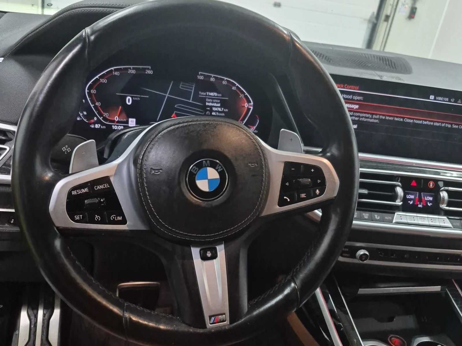 BMW X7 40I * M ПАКЕТ * SWAROVSKI * 360 * 7 МЕСТА * CARFAX, снимка 11 - Автомобили и джипове - 55094962