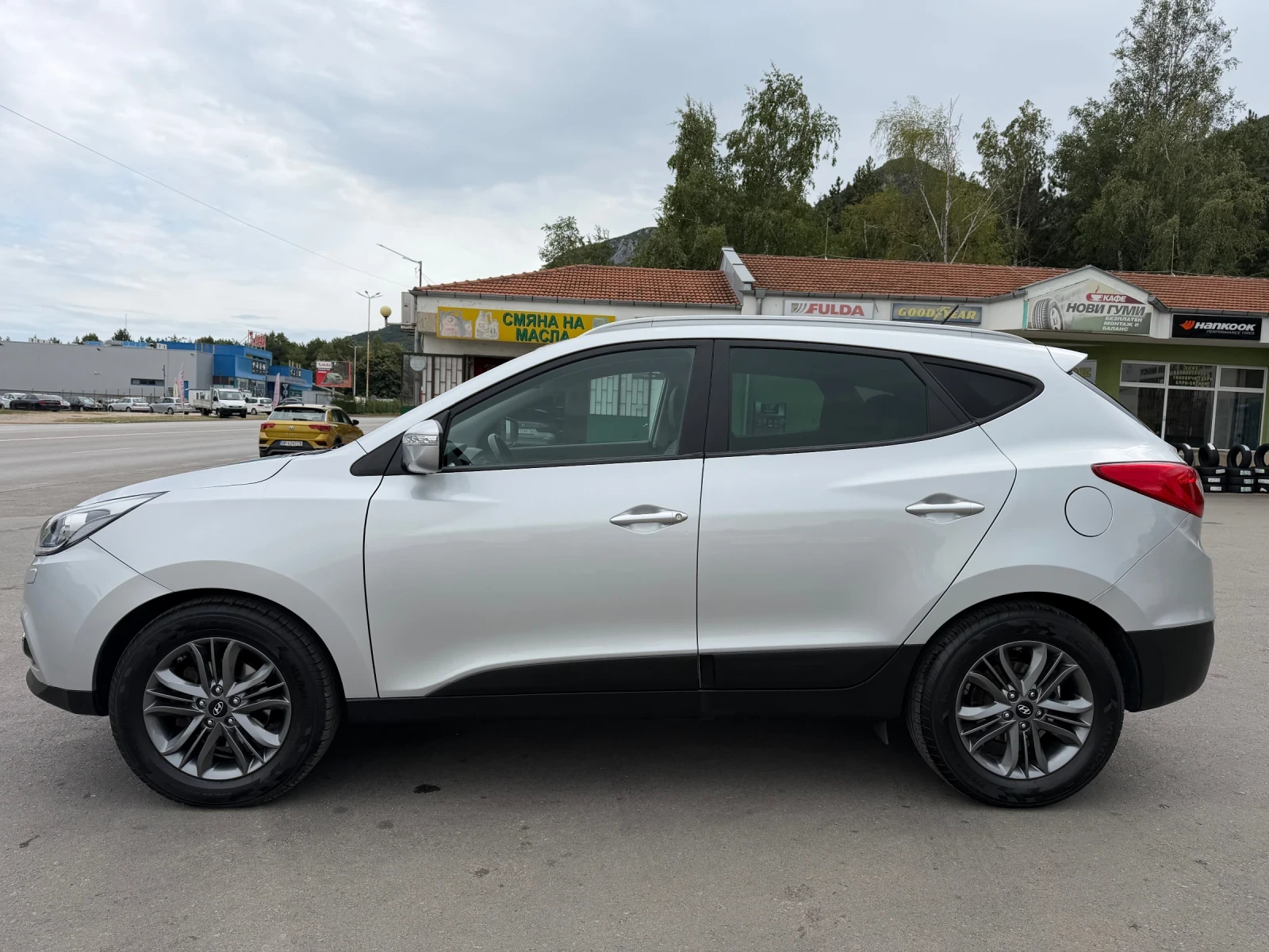Hyundai IX35 Facelift* Led* 2.0* 4x4* Automatic* 152хл.км* Топ!, снимка 8 - Автомобили и джипове - 55408920