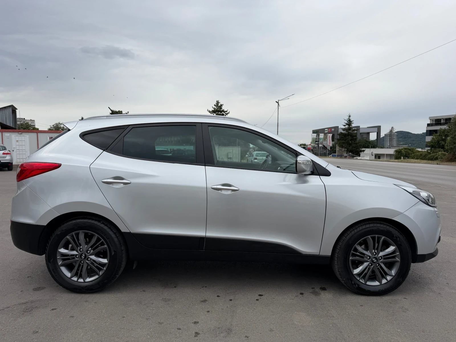 Hyundai IX35 Facelift* Led* 2.0* 4x4* Automatic* 152хл.км* Топ!, снимка 4 - Автомобили и джипове - 55408920