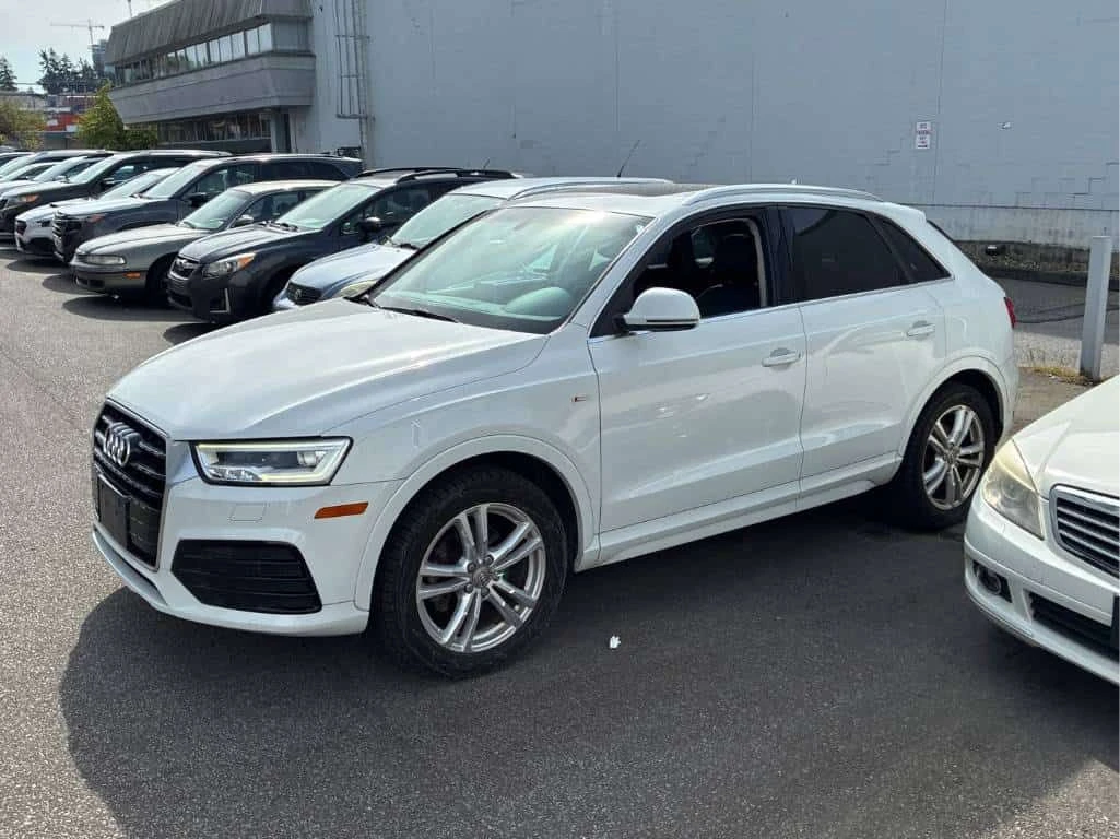 Audi Q3 Technik | CARFAX | АВТОКРЕДИТ БЕЗ ПЪРВОНАЧАЛНА , снимка 2 - Автомобили и джипове - 55482754