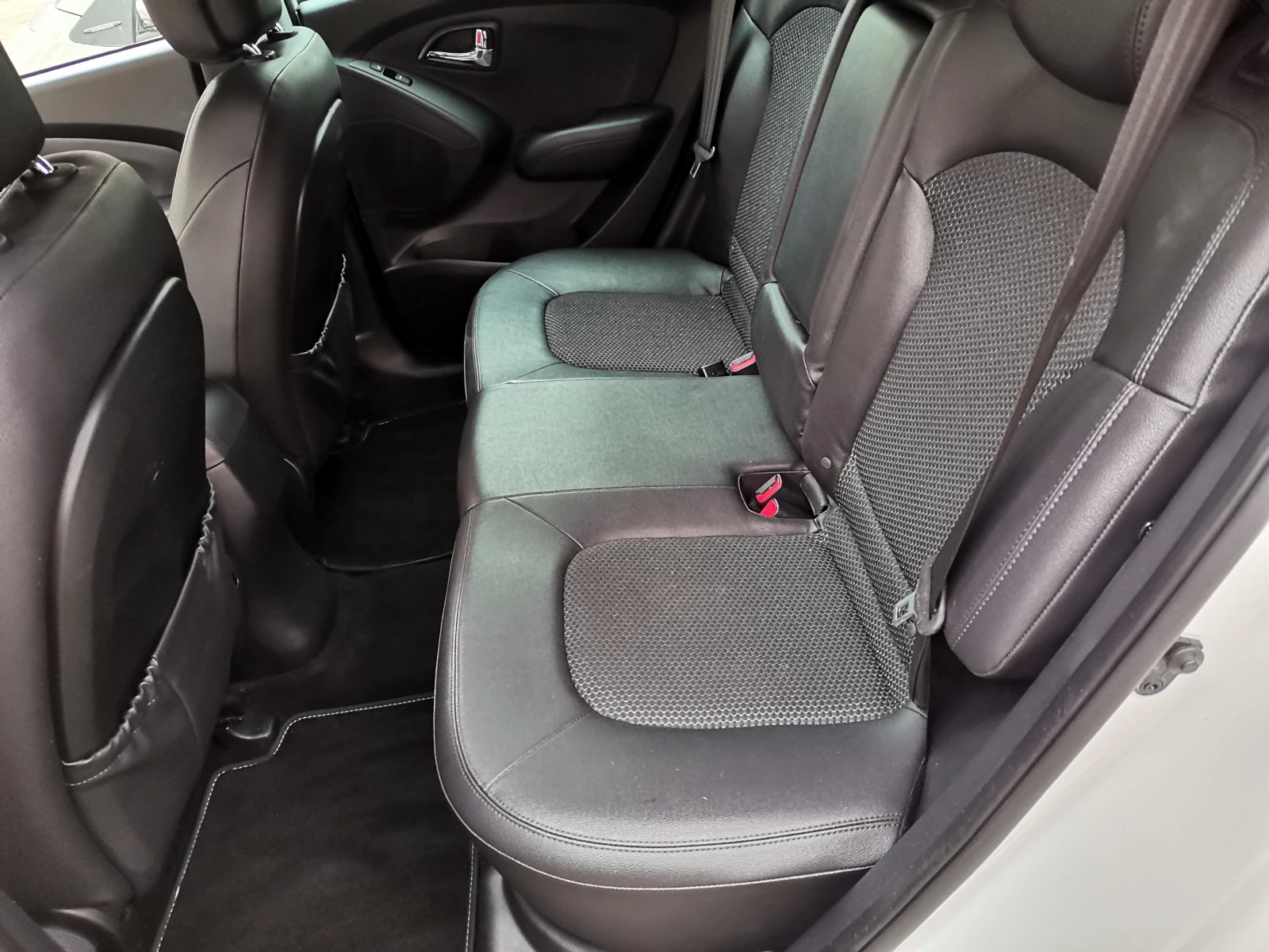 Hyundai IX35 1, 7cdti фейс/панорама, снимка 12 - Автомобили и джипове - 55598015