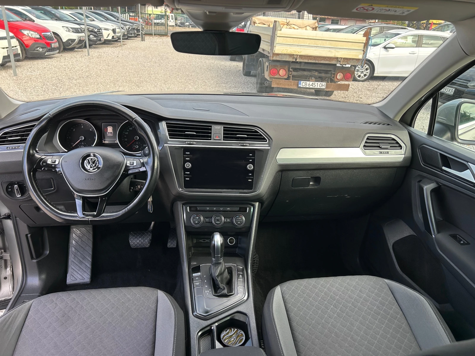 VW Tiguan 2.0TDI EURO6D, снимка 10 - Автомобили и джипове - 56287988