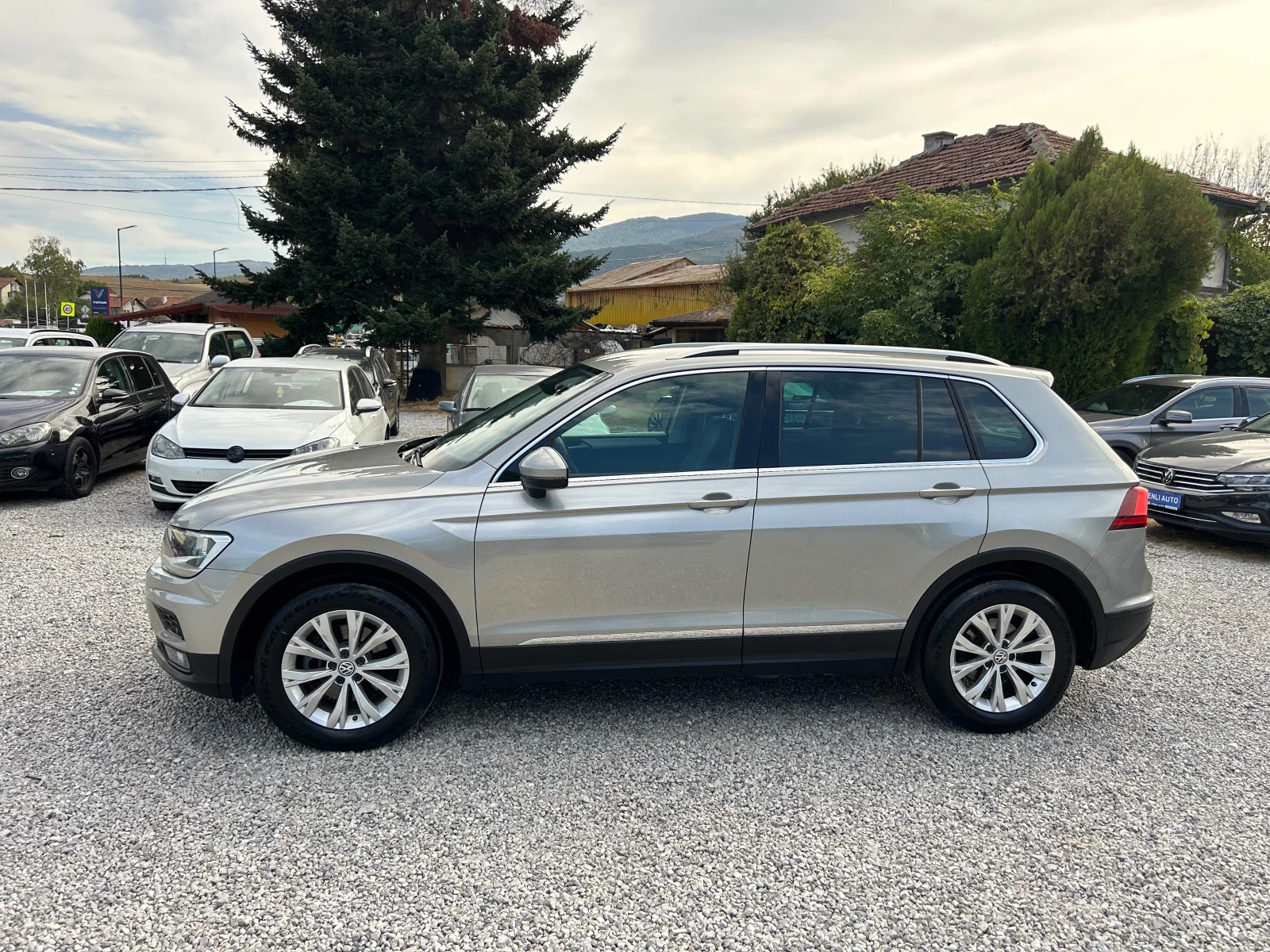 VW Tiguan 2.0TDI EURO6D, снимка 4 - Автомобили и джипове - 56287988