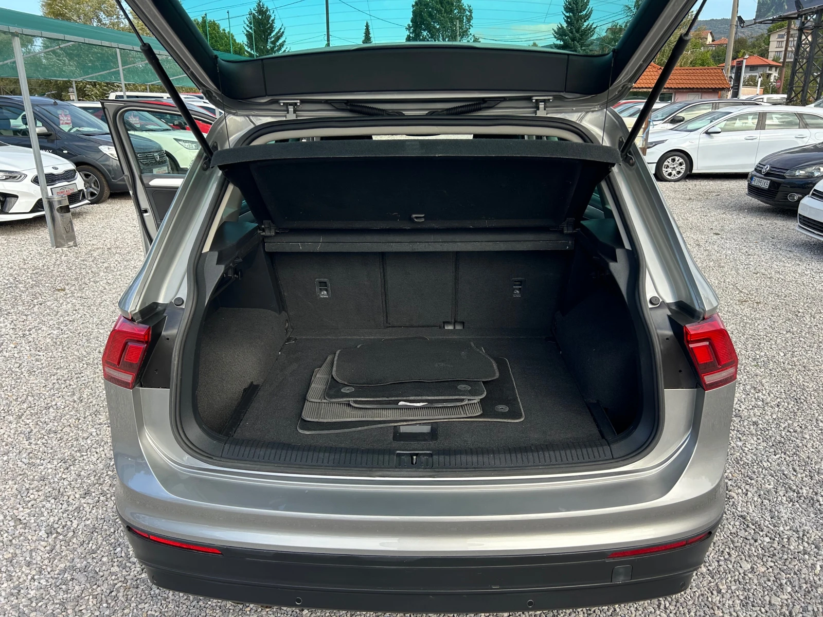 VW Tiguan 2.0TDI EURO6D, снимка 13 - Автомобили и джипове - 56287988