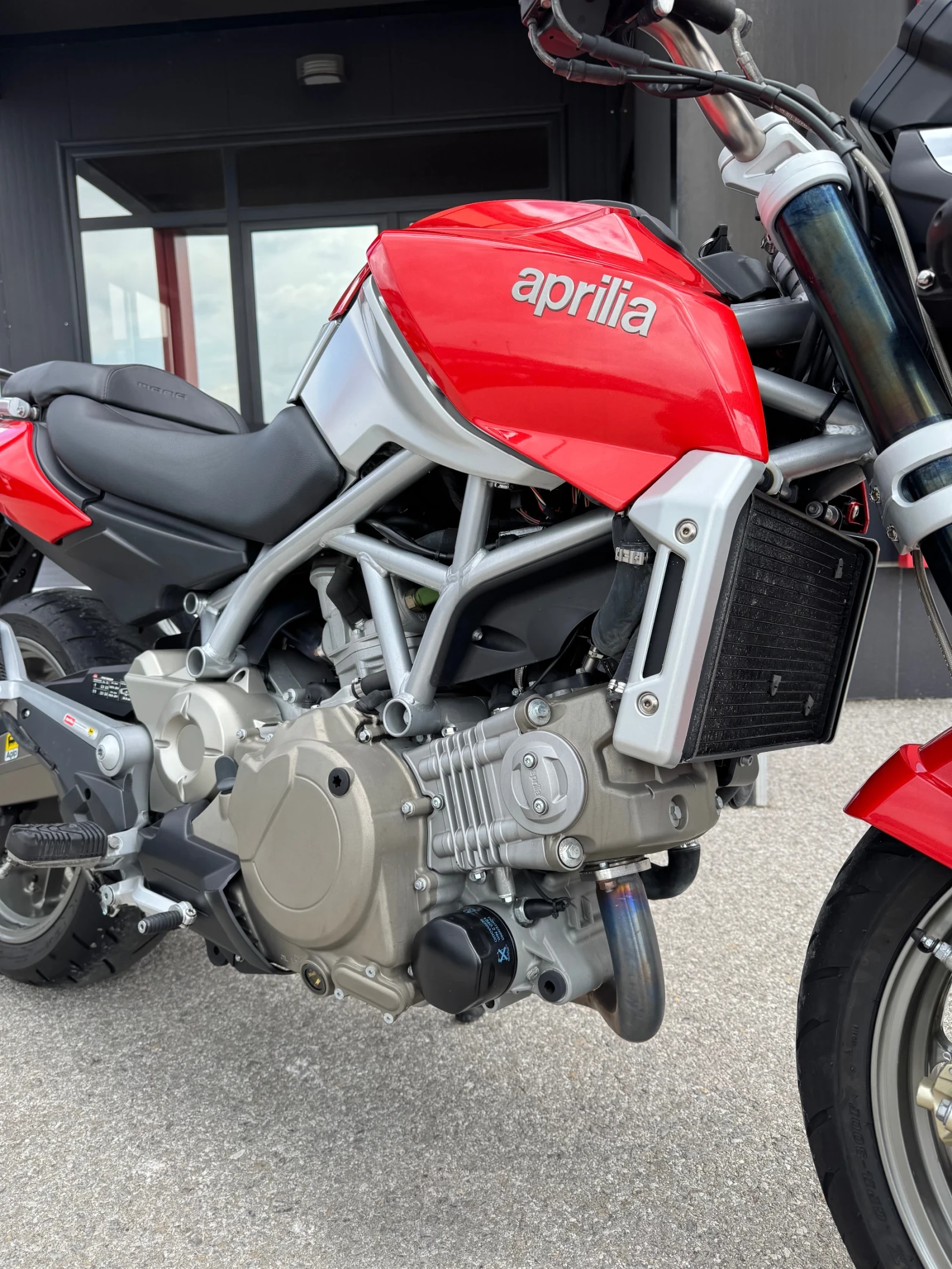 Aprilia Mana 850-АВТОМАТИК-ТОП, снимка 9 - Мотоциклети и мототехника - 54392479