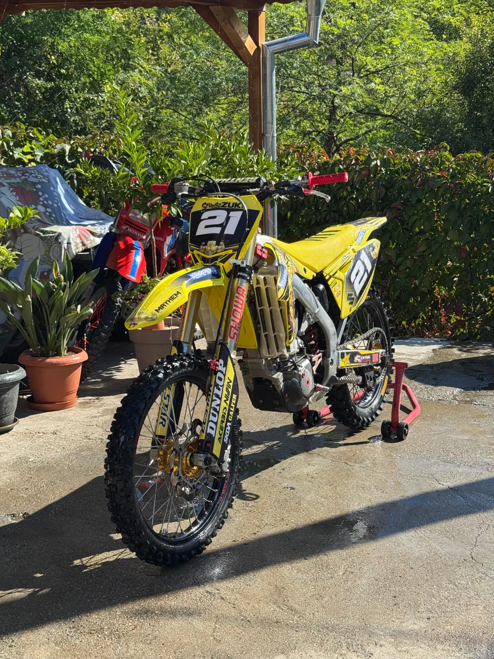Suzuki Rmz