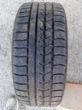 Гуми Зимни 245/40R18, снимка 1