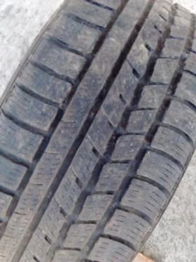 Гуми Зимни 245/40R18, снимка 2