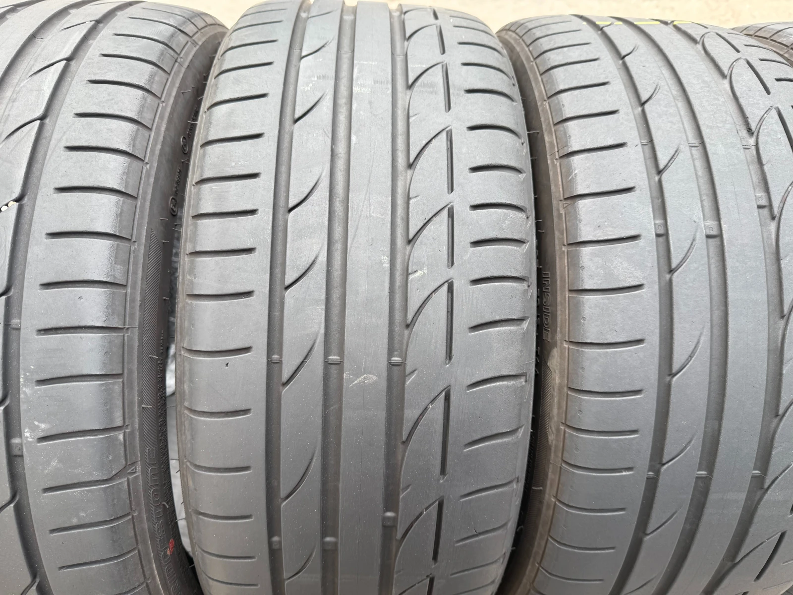 Гуми Летни 225/40R19, снимка 5 - Гуми и джанти - 53932763