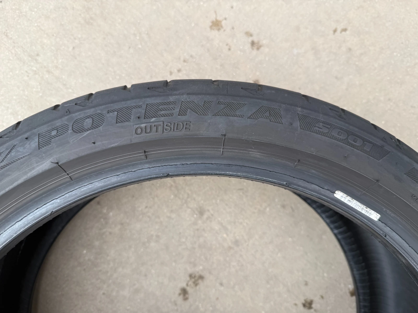 Гуми Летни 225/40R19, снимка 10 - Гуми и джанти - 53932763