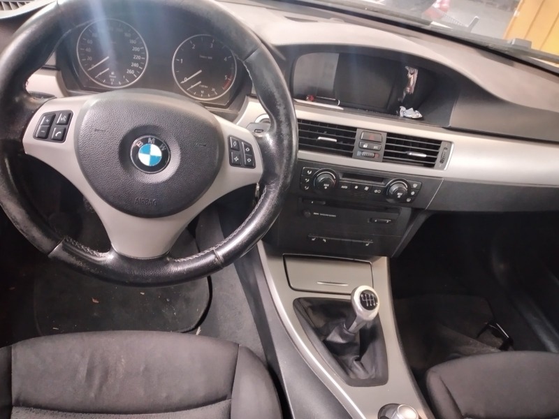 BMW 320 2.0d, снимка 3 - Автомобили и джипове - 46382669