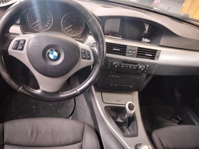 BMW 320 2.0d, снимка 3 - Автомобили и джипове - 47071320