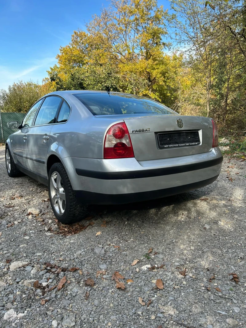 VW Passat 2.0i, снимка 5 - Автомобили и джипове - 47737724