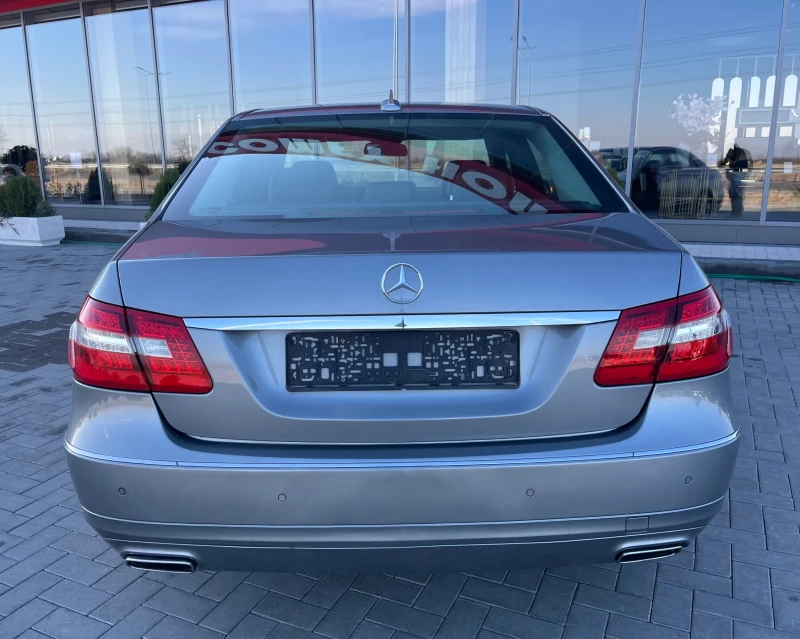 Mercedes-Benz E 220 Avantgarde/Люк/Подгрев, снимка 5 - Автомобили и джипове - 48433441