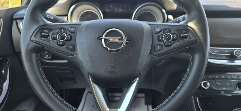 Opel Astra 1.4 Turbo, снимка 8 - Автомобили и джипове - 50005711