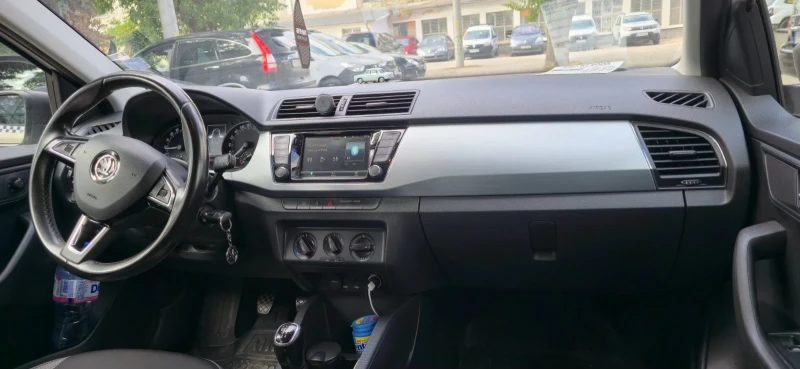 Skoda Fabia 1.4, снимка 4 - Автомобили и джипове - 52278612