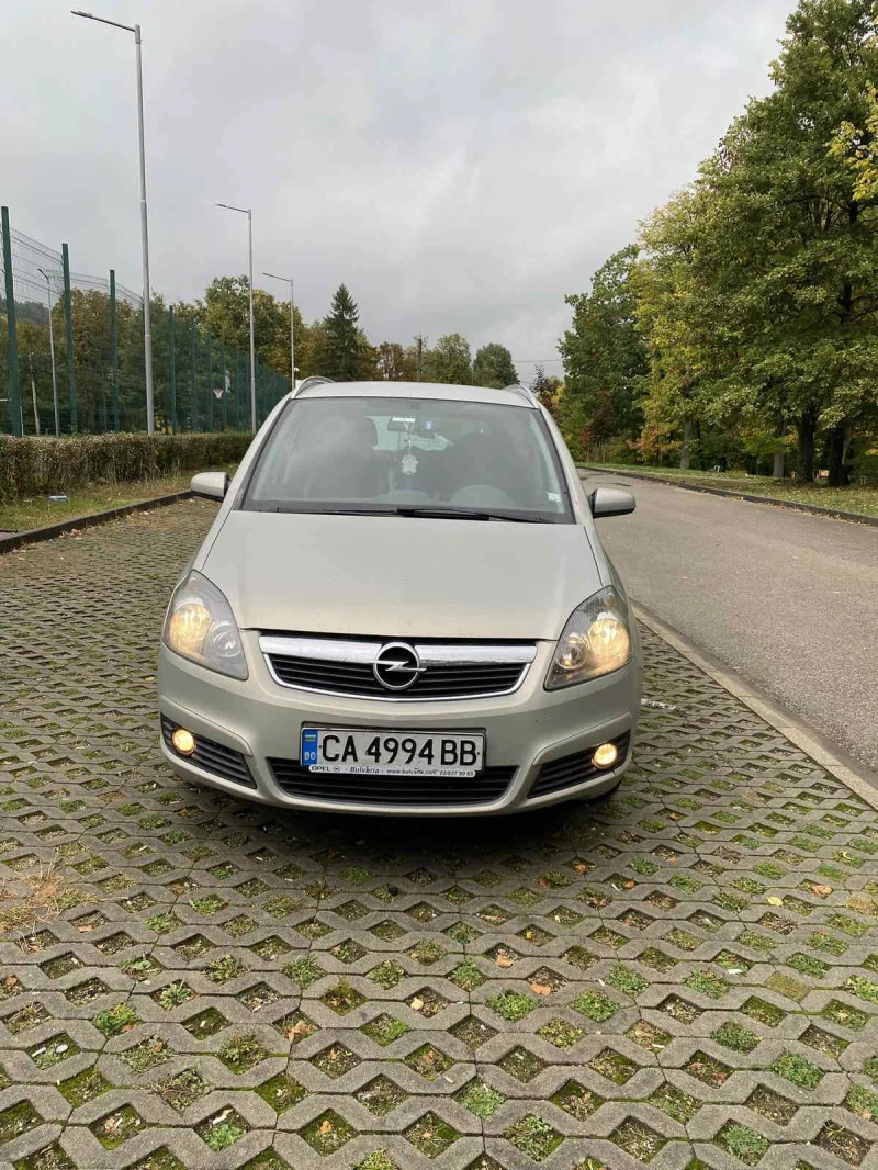 Opel Zafira Реални км, снимка 2 - Автомобили и джипове - 52507848