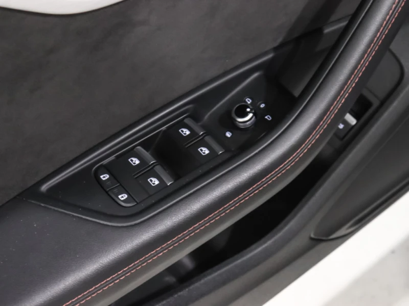 Audi S4 3.0 TFSI Quattro / PROGRESSIV / BLACK OPTICS / RED, снимка 10 - Автомобили и джипове - 52677810