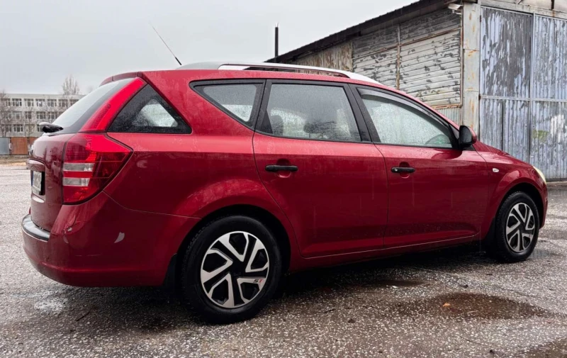 Kia Ceed 1.4 газ, снимка 4 - Автомобили и джипове - 53057302