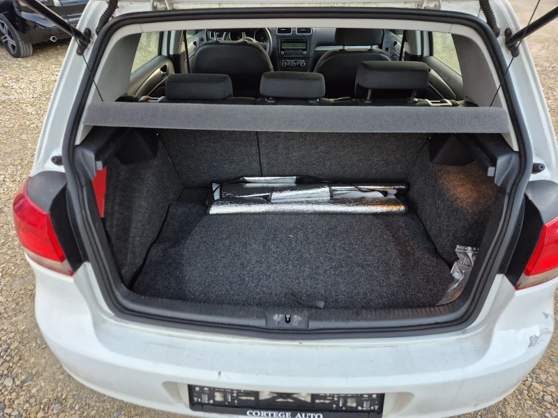 VW Golf 1.6 LPG, снимка 11 - Автомобили и джипове - 53114940