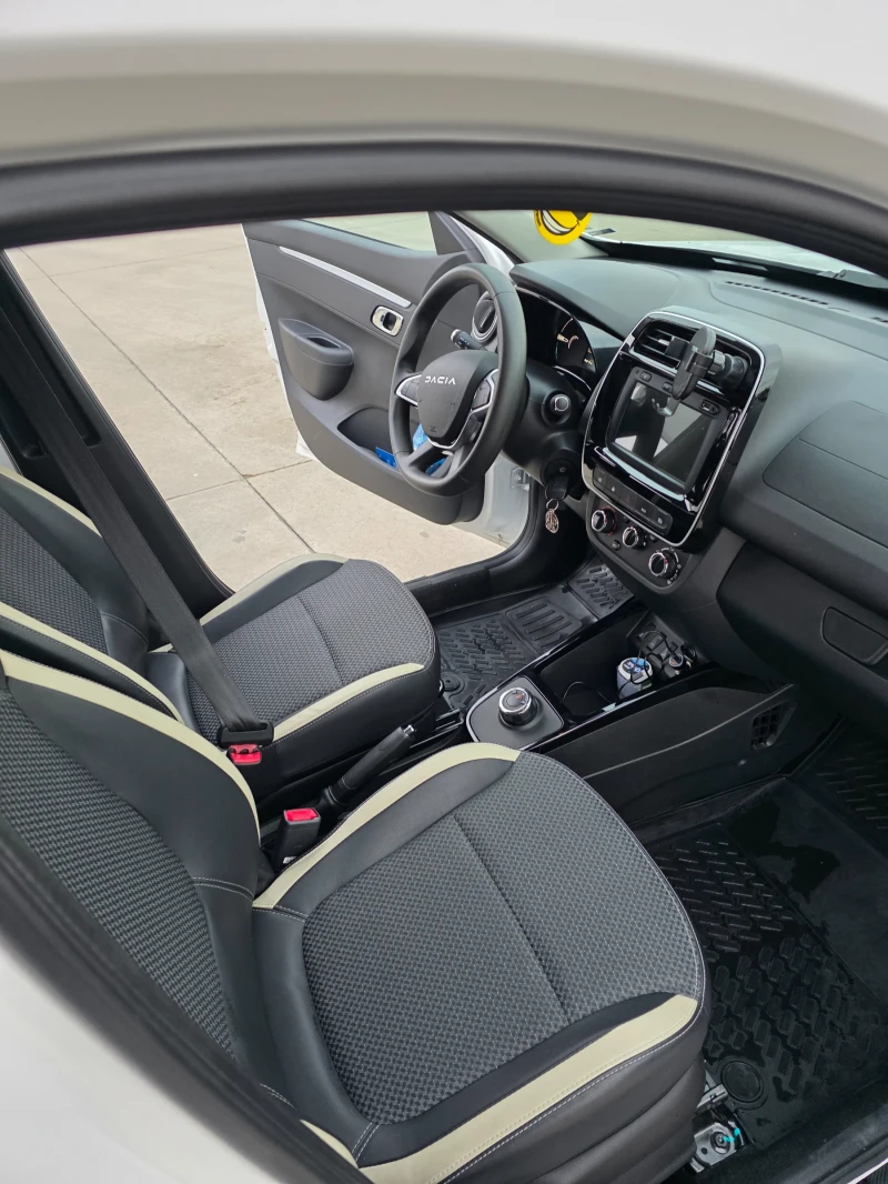 Dacia Spring, снимка 9 - Автомобили и джипове - 53238117