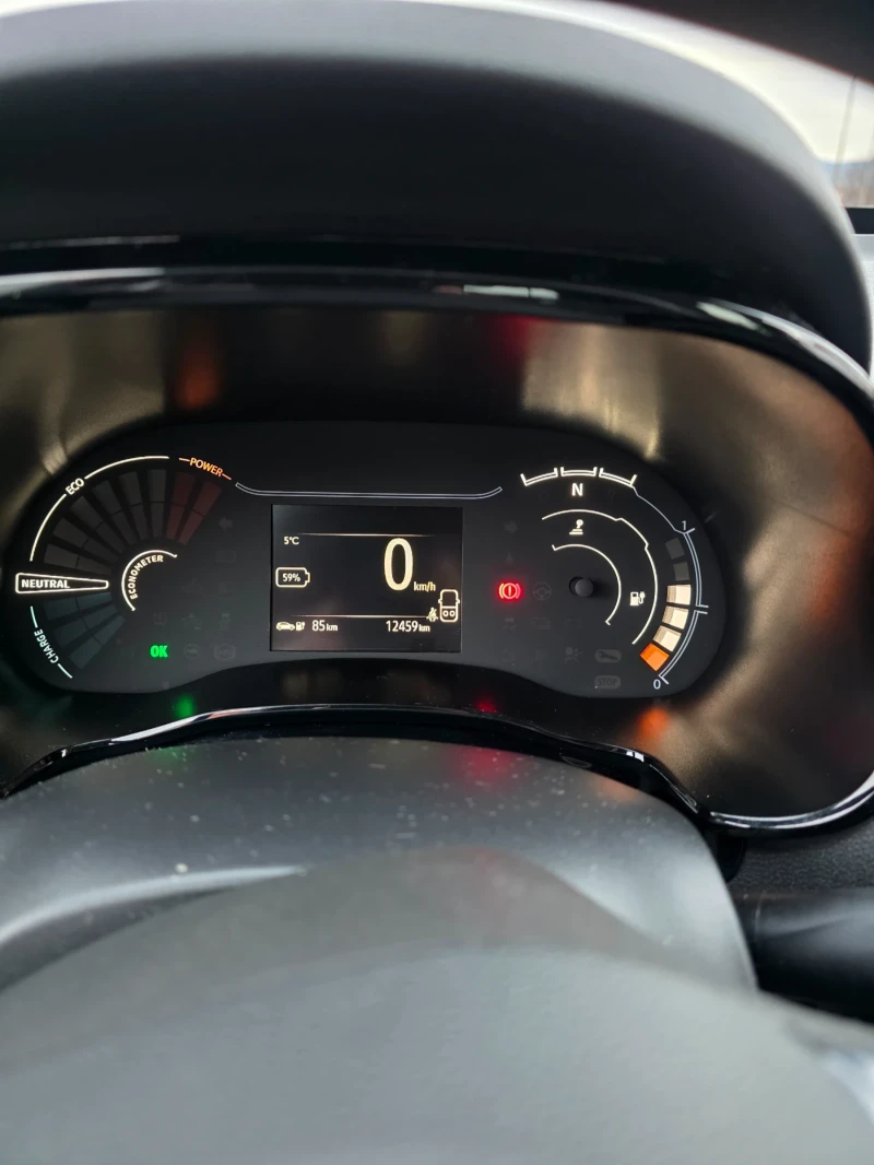 Dacia Spring, снимка 12 - Автомобили и джипове - 53238117