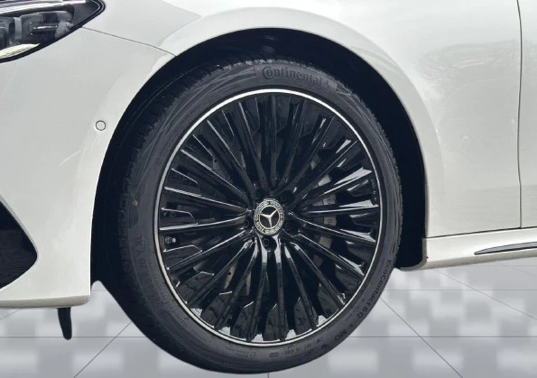 Mercedes-Benz E 220 d T 4Matic = AMG Line = Advanced Plus Гаранция - изображение 5