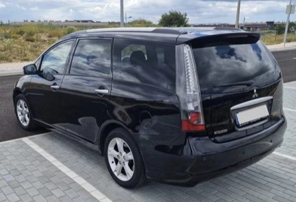 Mitsubishi Grandis Газов инжекцион , снимка 2 - Автомобили и джипове - 53773451