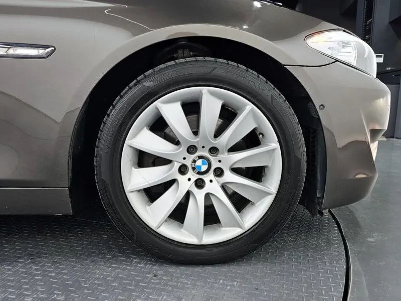 BMW 520, снимка 5 - Автомобили и джипове - 54592013