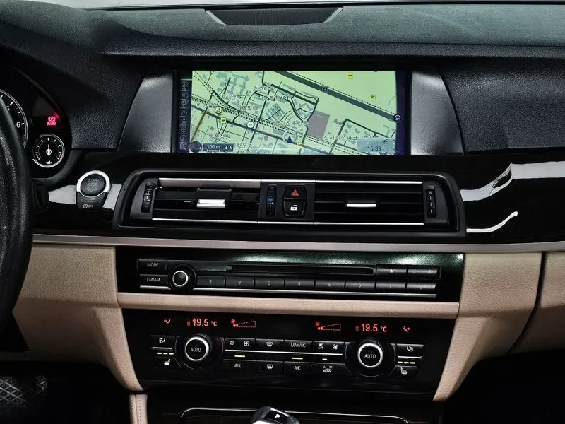BMW 520, снимка 14 - Автомобили и джипове - 54592013