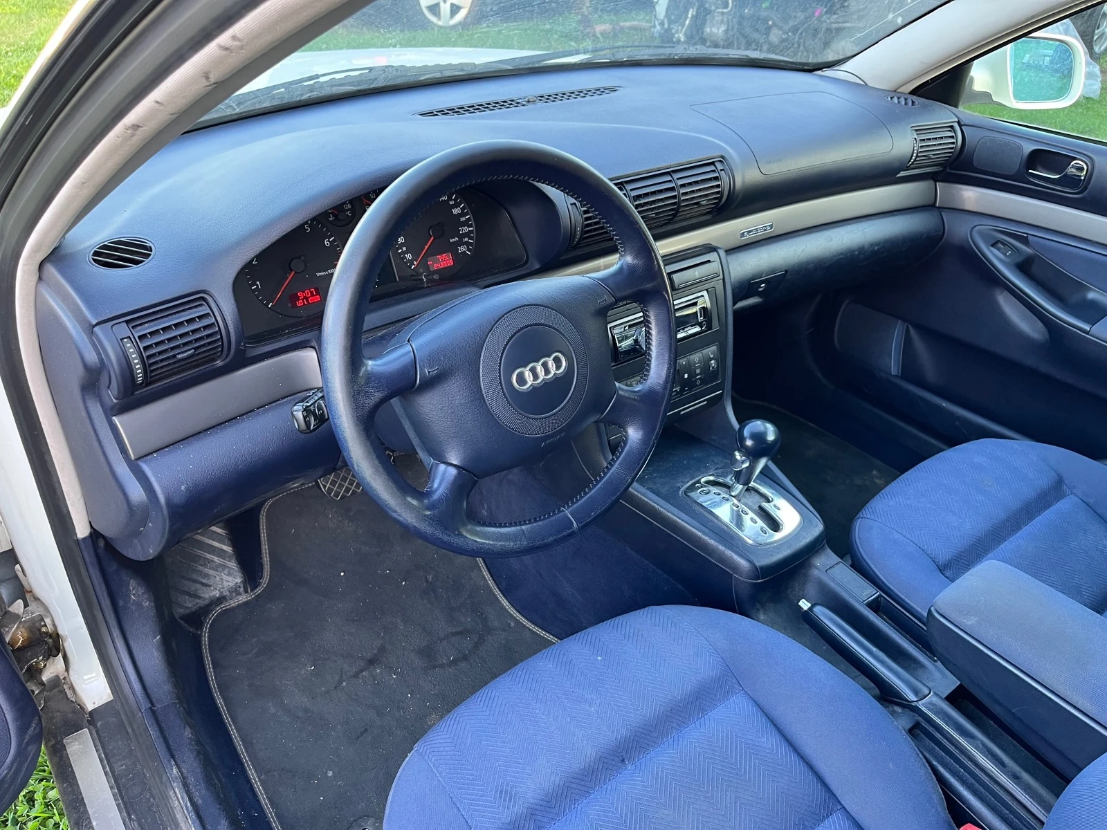 Audi A4 2.8 V6 4x4 APR, снимка 12 - Автомобили и джипове - 47659764