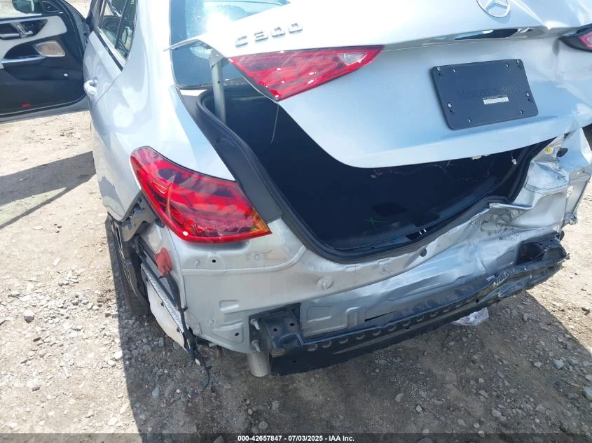 Mercedes-Benz C 300  - изображение 8